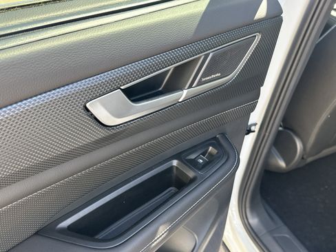 New 2026 Volkswagen Atlas Cross Sport SEL Premium R-Line image 12