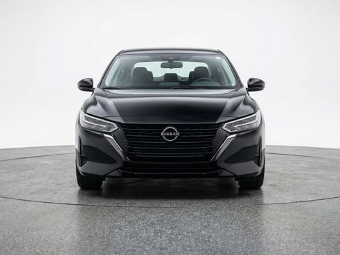 Used 2025 Nissan Sentra SV image 2