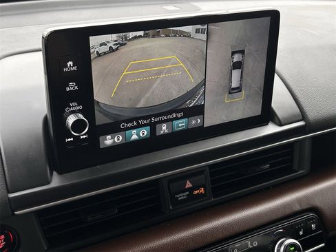 Used 2024 Honda Pilot Elite image 18