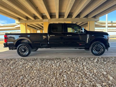 Used 2024 Ford F350 Platinum image 2