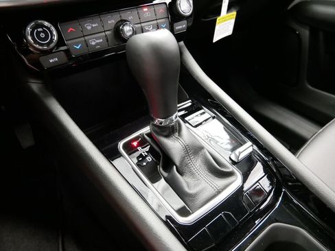 New 2025 Jeep Compass Limited image 34