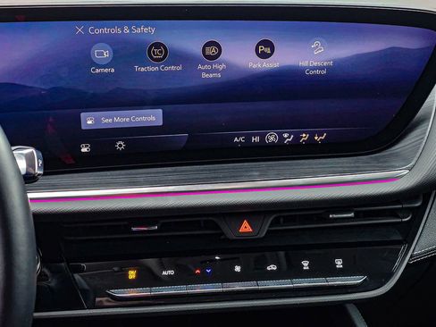 Used 2024 Buick Envision Preferred image 14