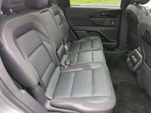 Used 2024 Lincoln Nautilus Reserve w/ Equipment Group 202A AWD/4WD image 33