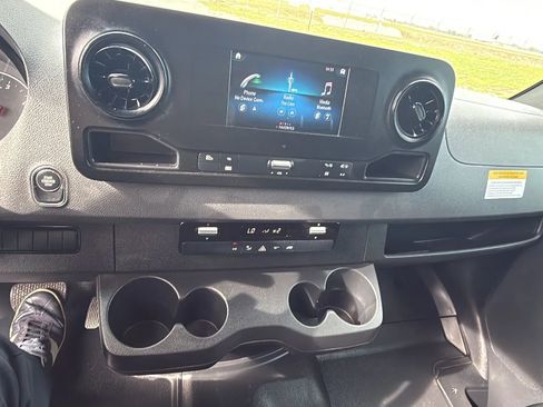 Used 2024 Mercedes-Benz Sprinter 2500 w/ Acoustic Package image 20
