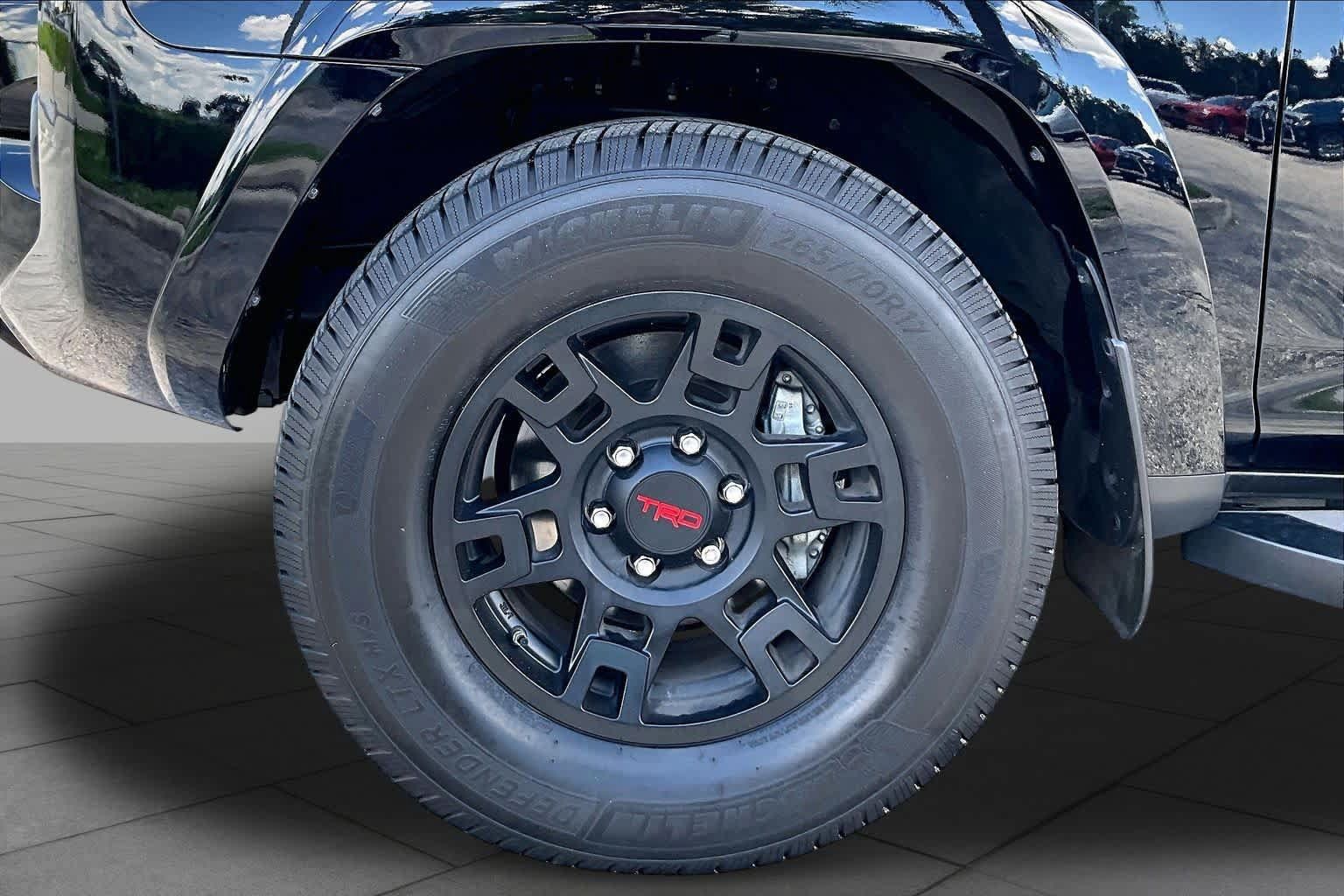 Used 2022 Toyota 4Runner SR5 Premium w/ Moonroof Package RWD image 11