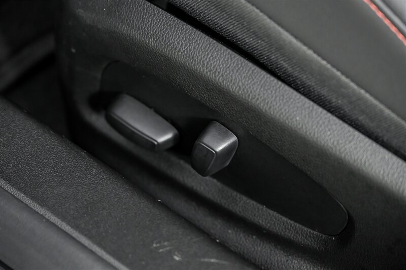 Used 2022 Chevrolet Camaro ZL1 RWD image 23