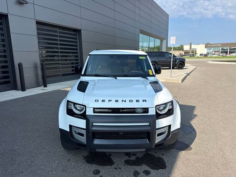 Used 2023 Land Rover Defender 110 S AWD/4WD image 8