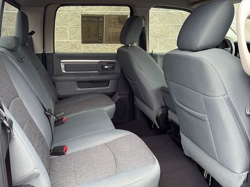 Used 2017 RAM 1500 Big Horn AWD/4WD image 29