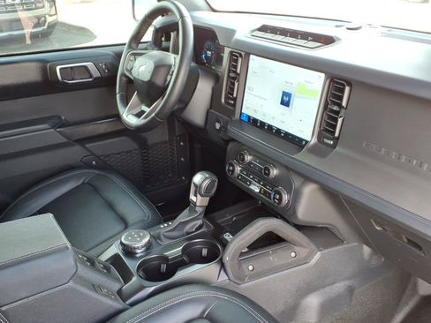 Certified 2025 Ford Bronco Badlands AWD/4WD image 10