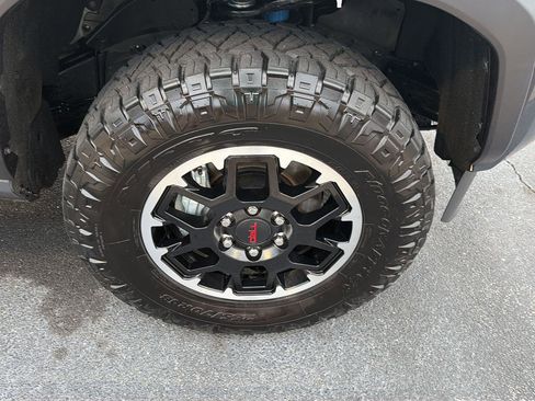 Certified 2025 Toyota Tacoma TRD Off-Road w/ TRD Off Road Upgrade Package AWD/4WD image 39