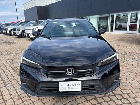 Used 2023 Honda Civic Sport image 2