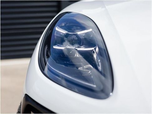 New 2025 Porsche Macan S image 13