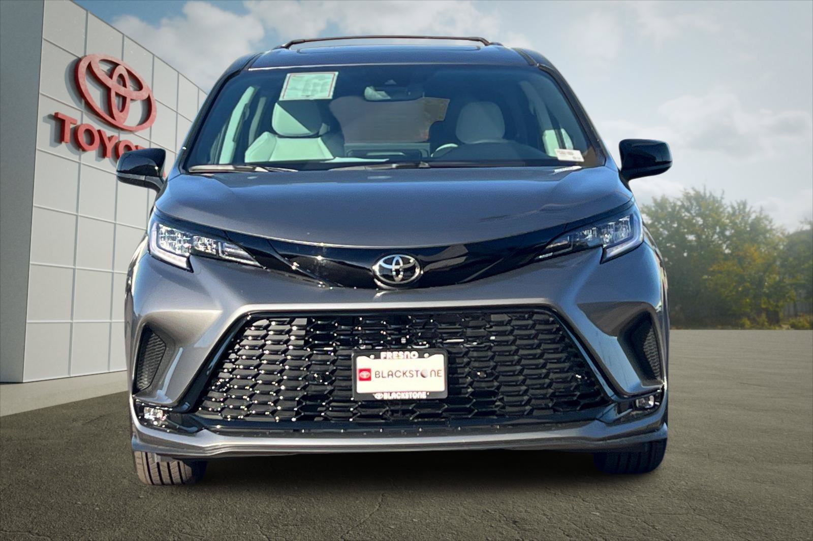 Certified 2026 Toyota Sienna XSE FWD image 8