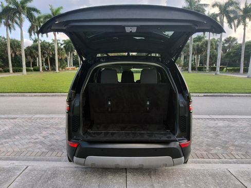 Used 2017 Land Rover Discovery HSE image 48