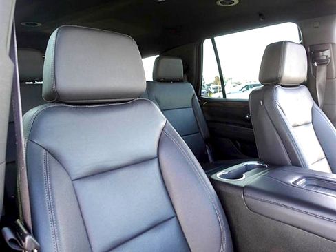 Used 2023 Chevrolet Tahoe LT AWD/4WD image 15