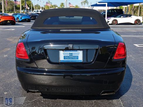 Used 2018 Rolls-Royce Dawn image 9