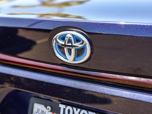 Certified 2022 Toyota Corolla LE FWD image 24