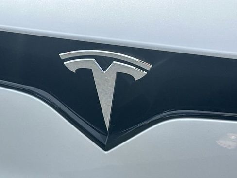 Used 2024 Tesla Model X image 33