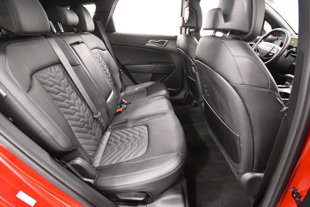 Certified 2026 Kia Sportage X-Line w/ X-Line Technology Package AWD/4WD image 18