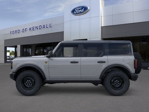 New 2026 Ford Bronco Badlands AWD/4WD image 3