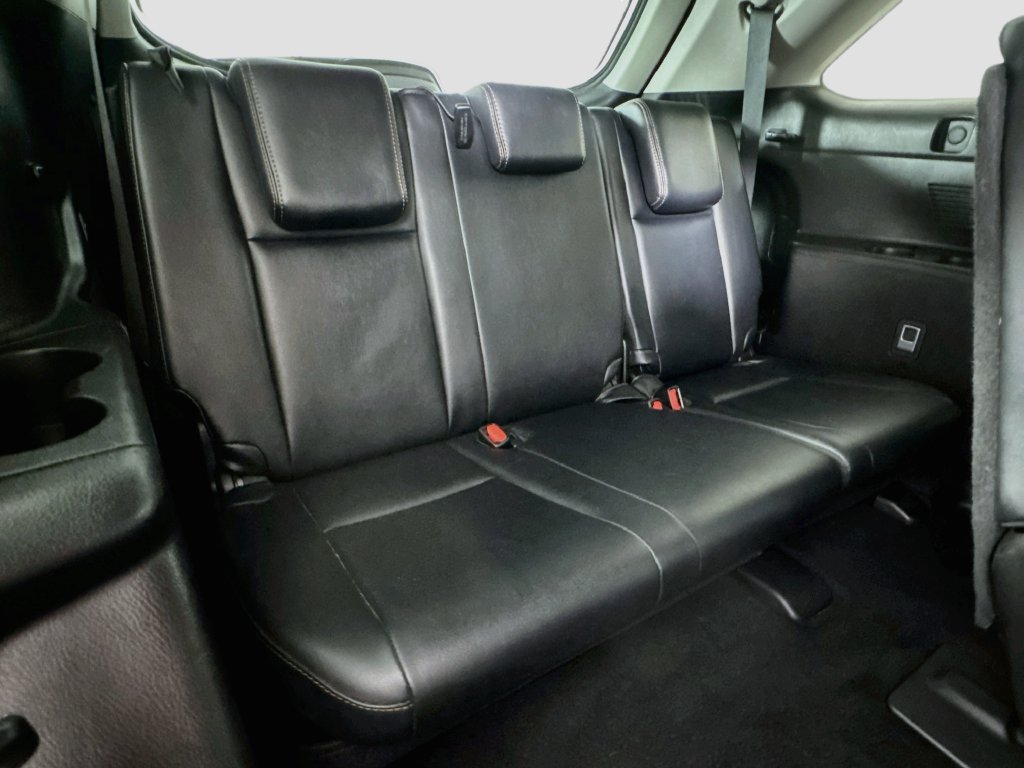 Used 2018 Toyota Highlander XLE AWD/4WD image 34