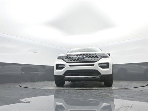 Certified 2023 Ford Explorer Limited w/ Equipment Group 301A image 34