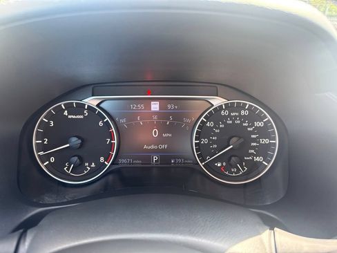 Certified 2024 Nissan Altima 2.5 SV w/ SV Premium Package FWD image 8