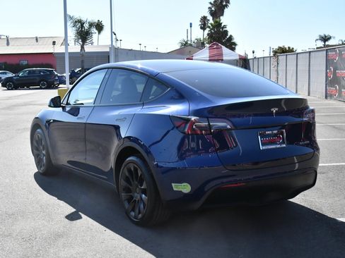 Used 2023 Tesla Model Y Long Range AWD/4WD image 6