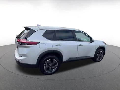 Used 2025 Nissan Rogue SV FWD image 13