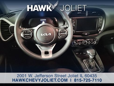 Used 2025 Kia Soul LX w/ LX Technology Package FWD image 13