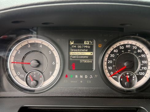 Used 2018 RAM 2500 Big Horn w/ Sport Appearance Group image 11