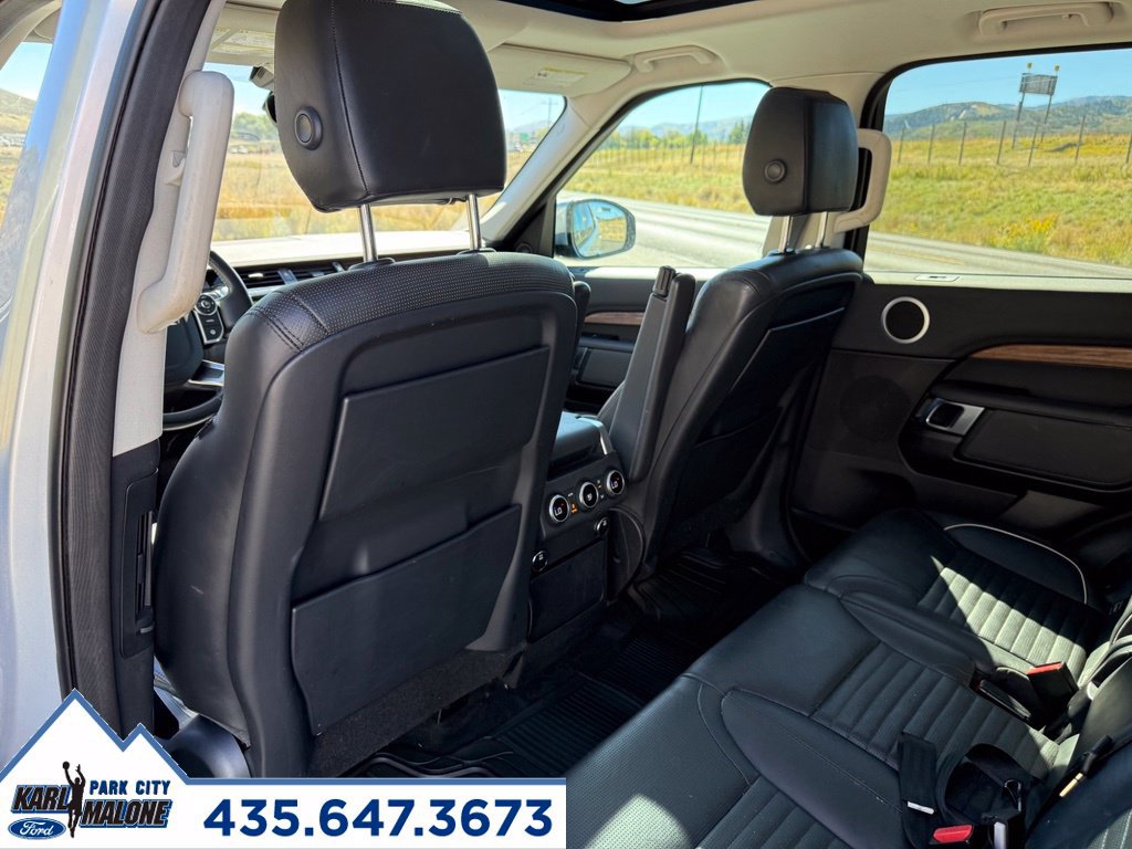 Used 2017 Land Rover Discovery HSE AWD/4WD image 28