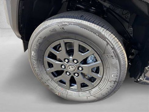 New 2026 Toyota 4Runner SR5 AWD/4WD image 16