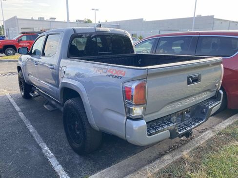 Used 2020 Toyota Tacoma TRD Sport AWD/4WD image 5