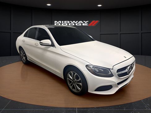 Used 2018 Mercedes-Benz C 300 4MATIC Sedan image 1