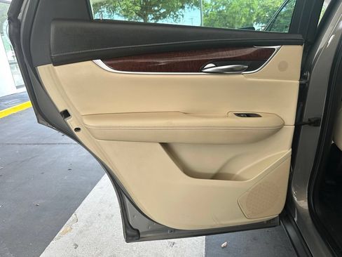 Used 2018 Cadillac XT5 Luxury w/ Driver Awareness Package FWD image 26