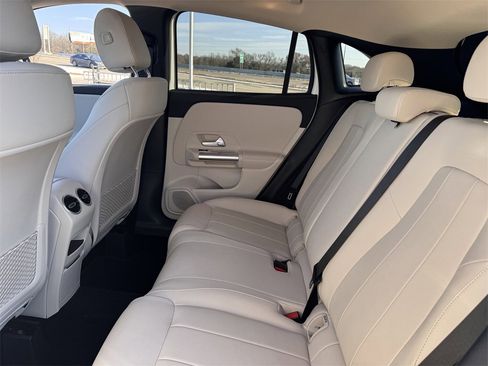 Used 2023 Mercedes-Benz GLA 250 GLA 250 w/ Premium Package image 25