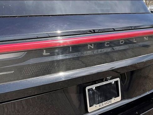 Used 2025 Lincoln Navigator Reserve image 8