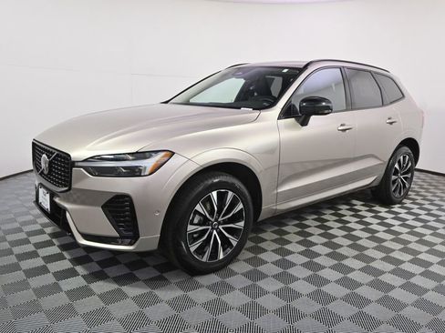Used 2025 Volvo XC60 B5 Plus AWD/4WD image 2
