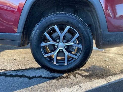 Used 2025 Jeep Grand Cherokee L Limited AWD/4WD image 38