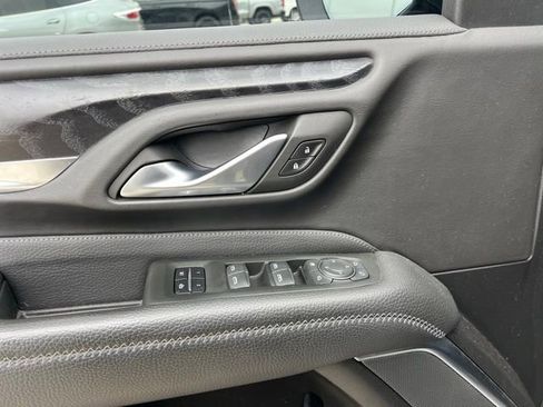 Used 2022 GMC Yukon XL Denali image 30
