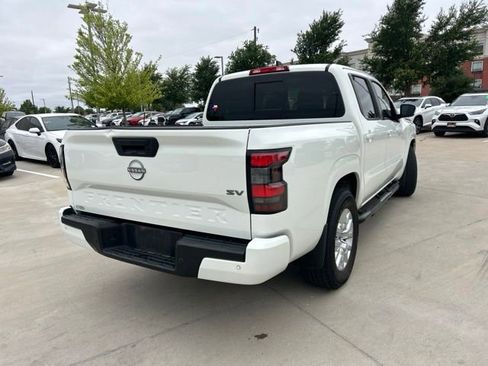 Used 2023 Nissan Frontier SV w/ SV Convenience Package RWD image 3