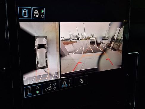 Used 2025 GMC Yukon Denali image 14