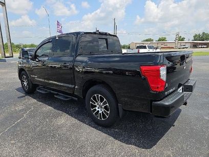 Used 2023 Nissan Titan SV w/ SV Convenience Package