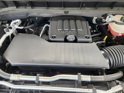 Used 2025 Chevrolet Silverado 1500 LT AWD/4WD image 33