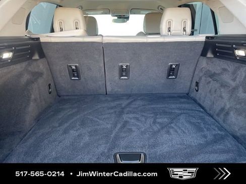 Certified 2023 Cadillac XT4 Luxury w/ Cold Weather Package FWD image 19