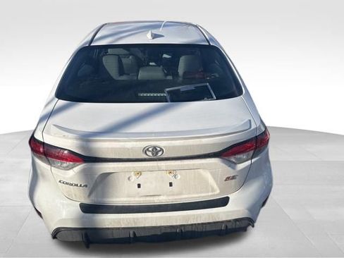Used 2024 Toyota Corolla SE image 4