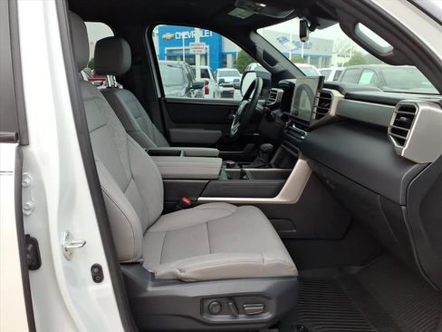 Used 2025 Toyota Tundra Limited image 17