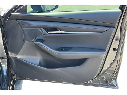 Certified 2025 MAZDA MAZDA3 s FWD image 21