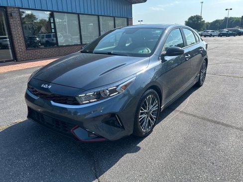 Used 2023 Kia Forte GT-Line w/ GT-Line Premium Package FWD image 2